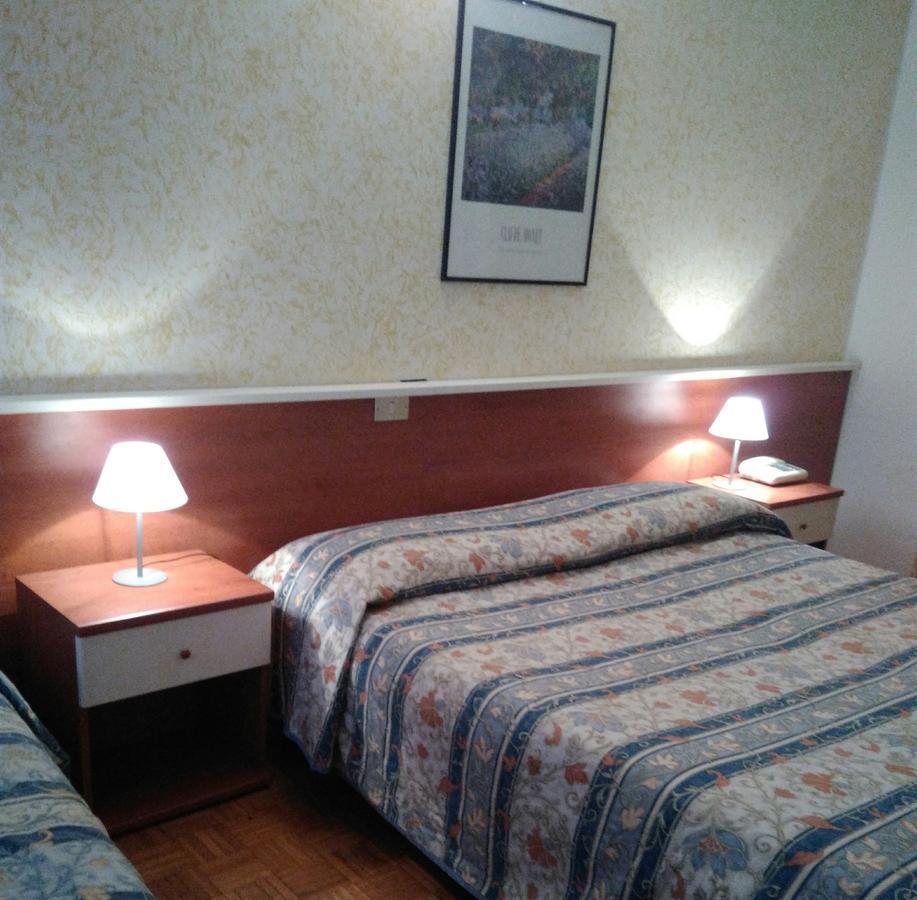 Hotel Elena Verona Bagian luar foto